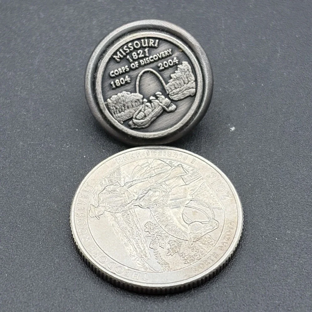 Missouri Corps Of Discovery Silver Tone Lapel Hat Pin‎